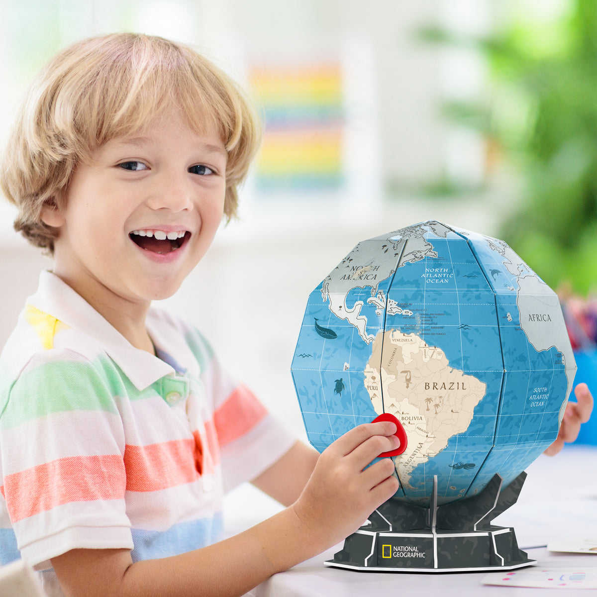 National Geographic Scratch Globe