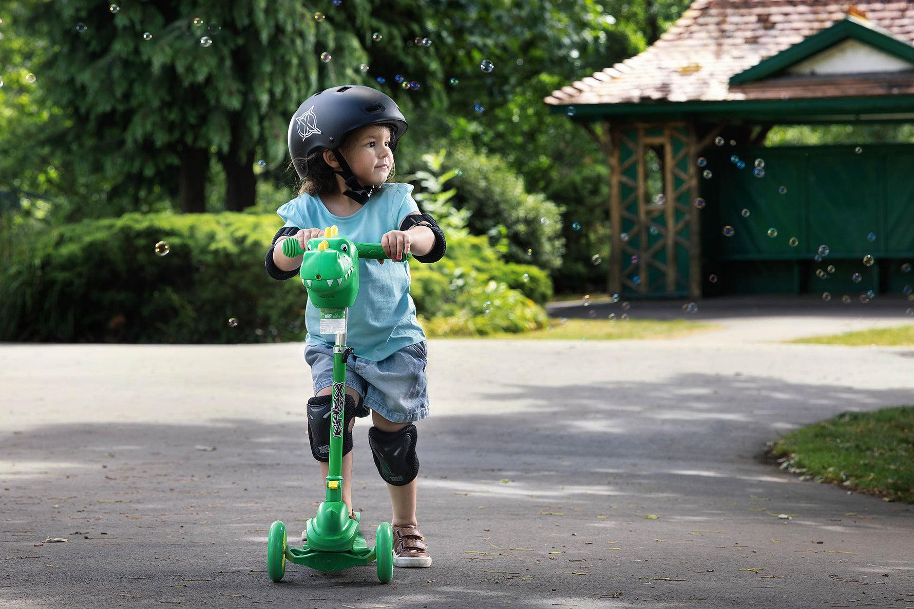 Xootz Dinosaur Bubble Go Scooter - Green