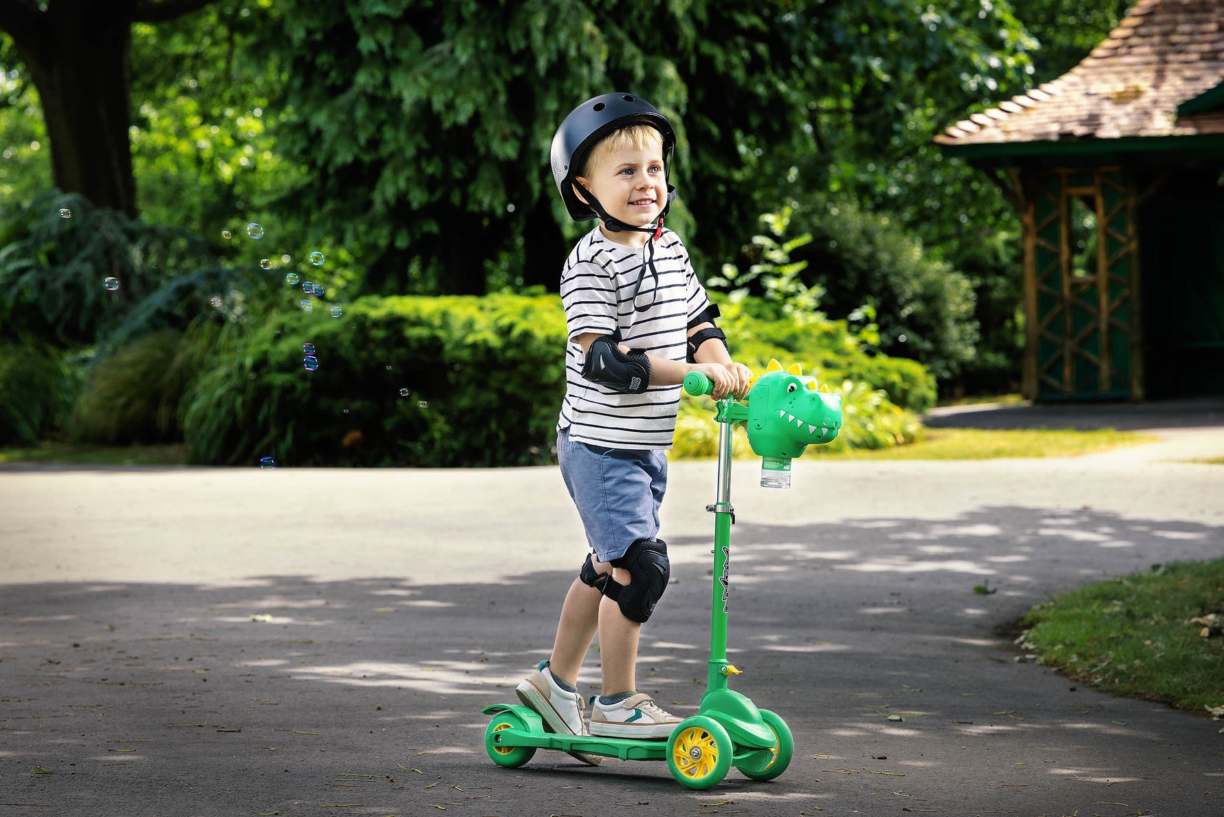 Xootz Dinosaur Bubble Go Scooter - Green